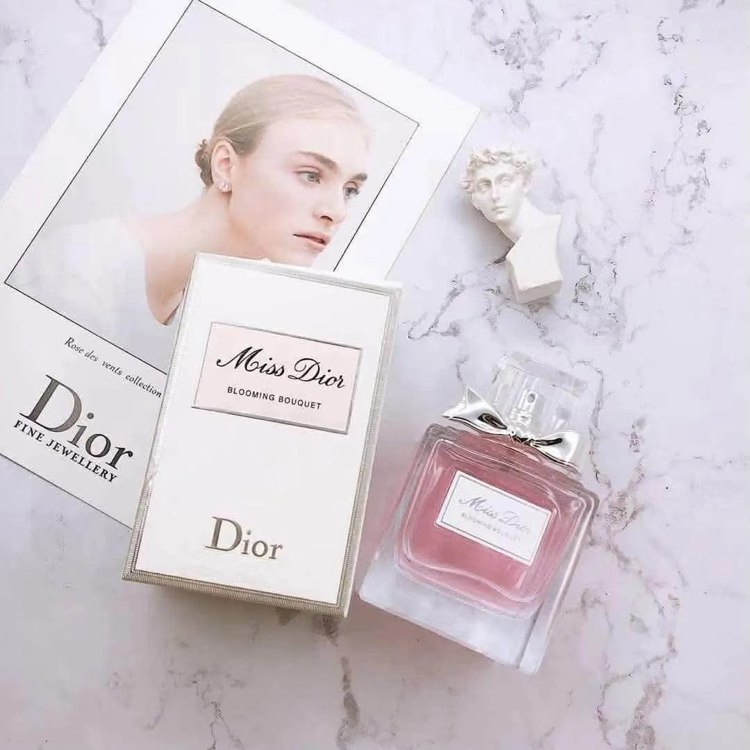 \Miss Dior BLOOMING BOUQUET